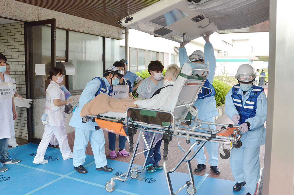 新病院へ患者搬送
